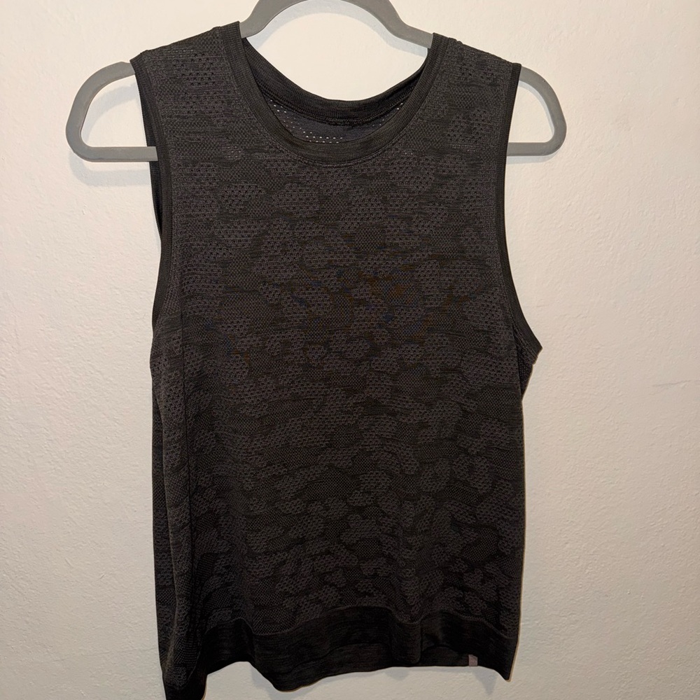 Lululemon breeze by muscle tank